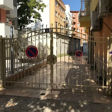 Стаи За Гости Иван Рилски * Plovdiv